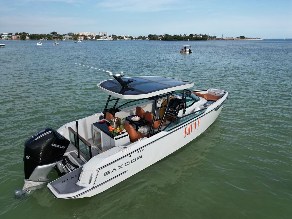Saxdor 270 GTO Cruising Miami Waters
